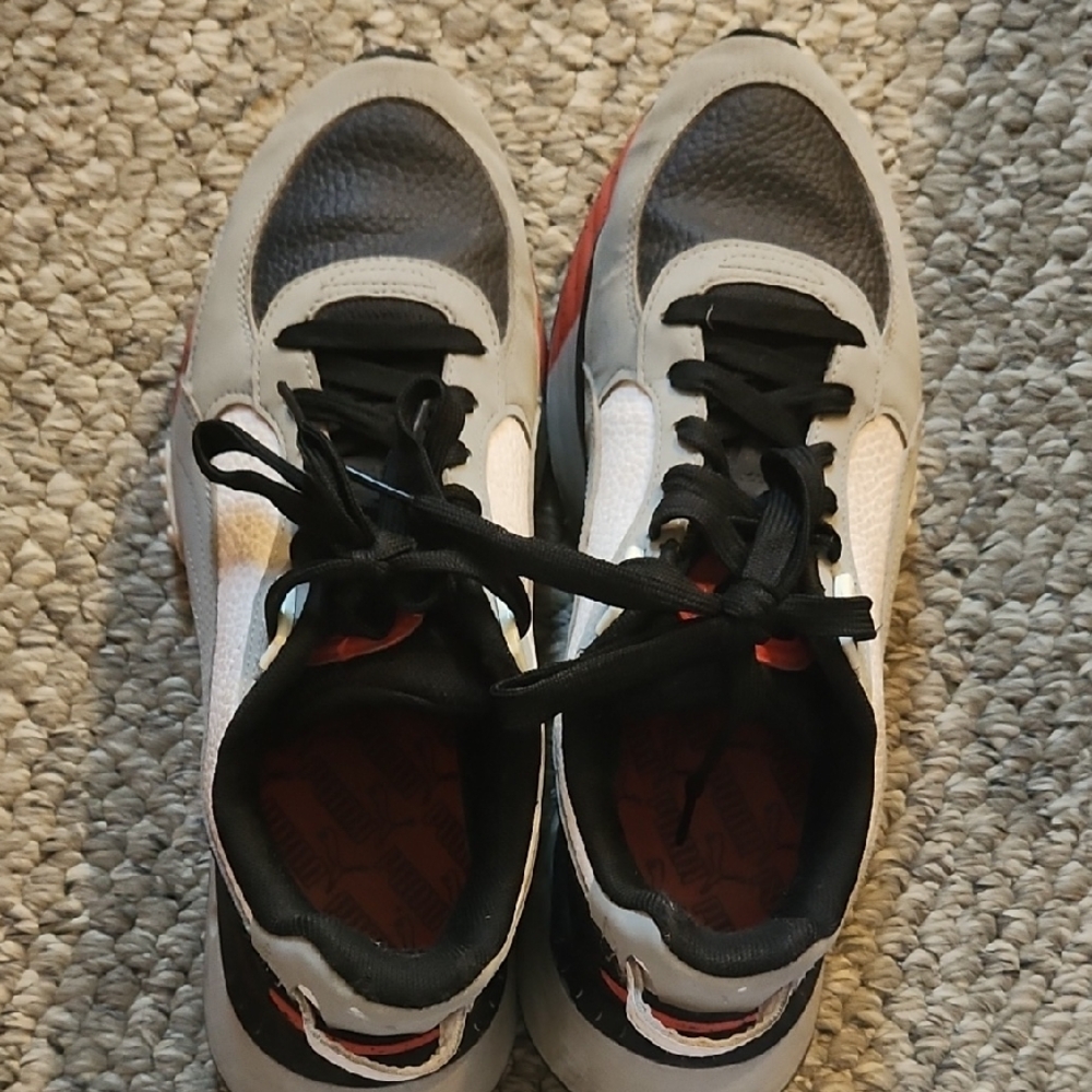 Puma Black and White Men's  Athletic Shoes Sz 8.5